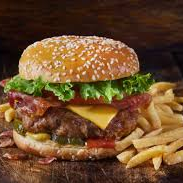 Hamburguesa con Tocino y Papas