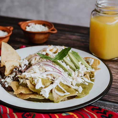 Chilaquiles Jugo o Coca Cola