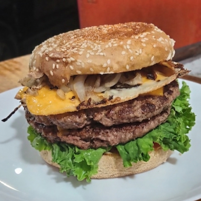 BURGER DOBLE CON QUESO