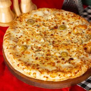 SERVE ATÉ 4 PESSOAS 35CM, 8 FATIAS , ATE 2 SABORES O VALOR DO ACRÉSCIMO DO SABOR ESPECIAL CORRESPONDE AO VALOR DA PIZZA INTEIRA E SERÁ FRACIONADO NO TOTAL‼️