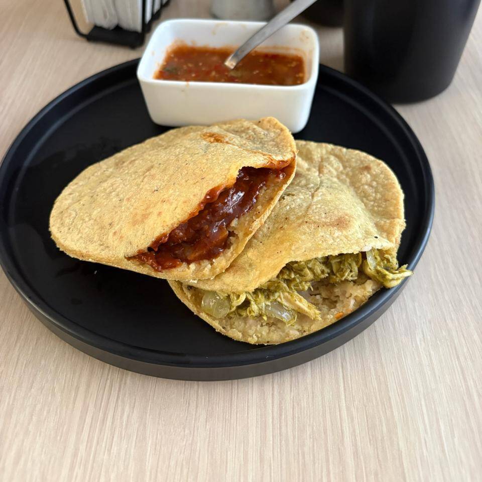 Gordita de Comal con Queso