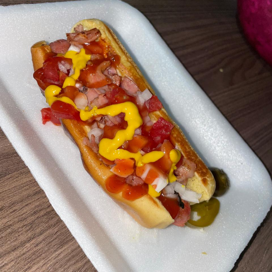 2 hot dog + agua fresca de 1/2 litro