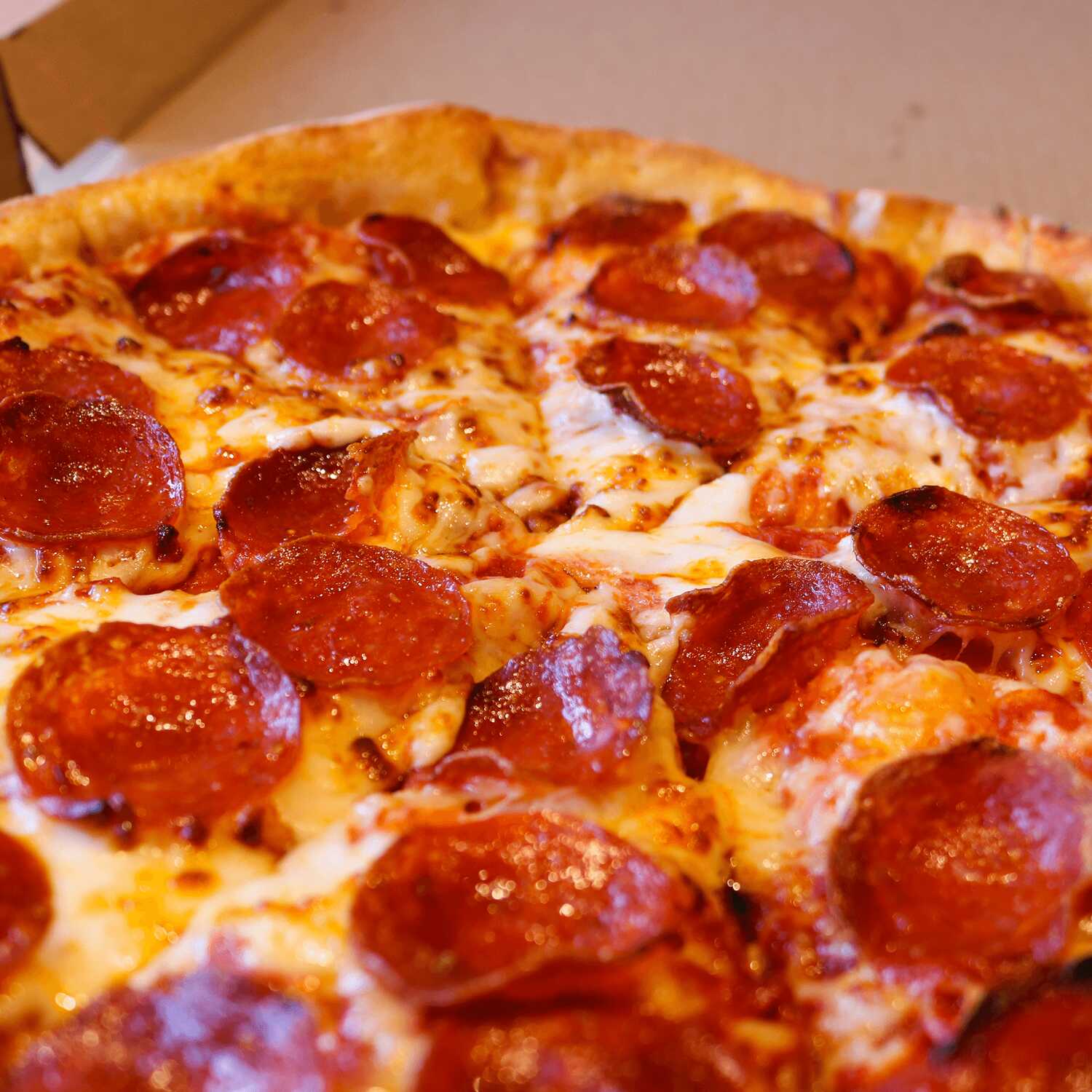 Combo Mundial Pizza Peperoni + 2 refrescos 600ml