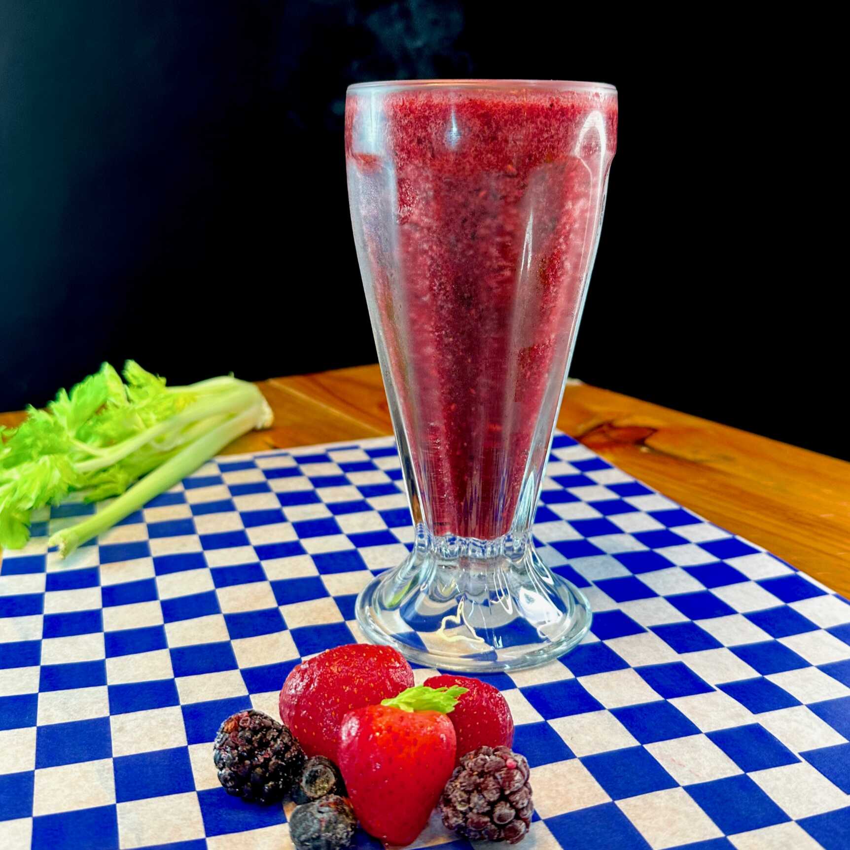 Agua de Frutos Rojos