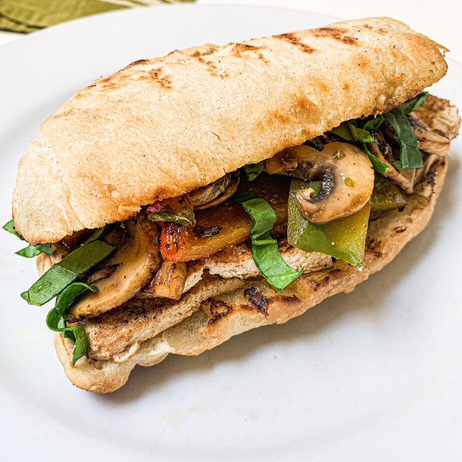 Sandwich Vegetariano + Papas + Bebida