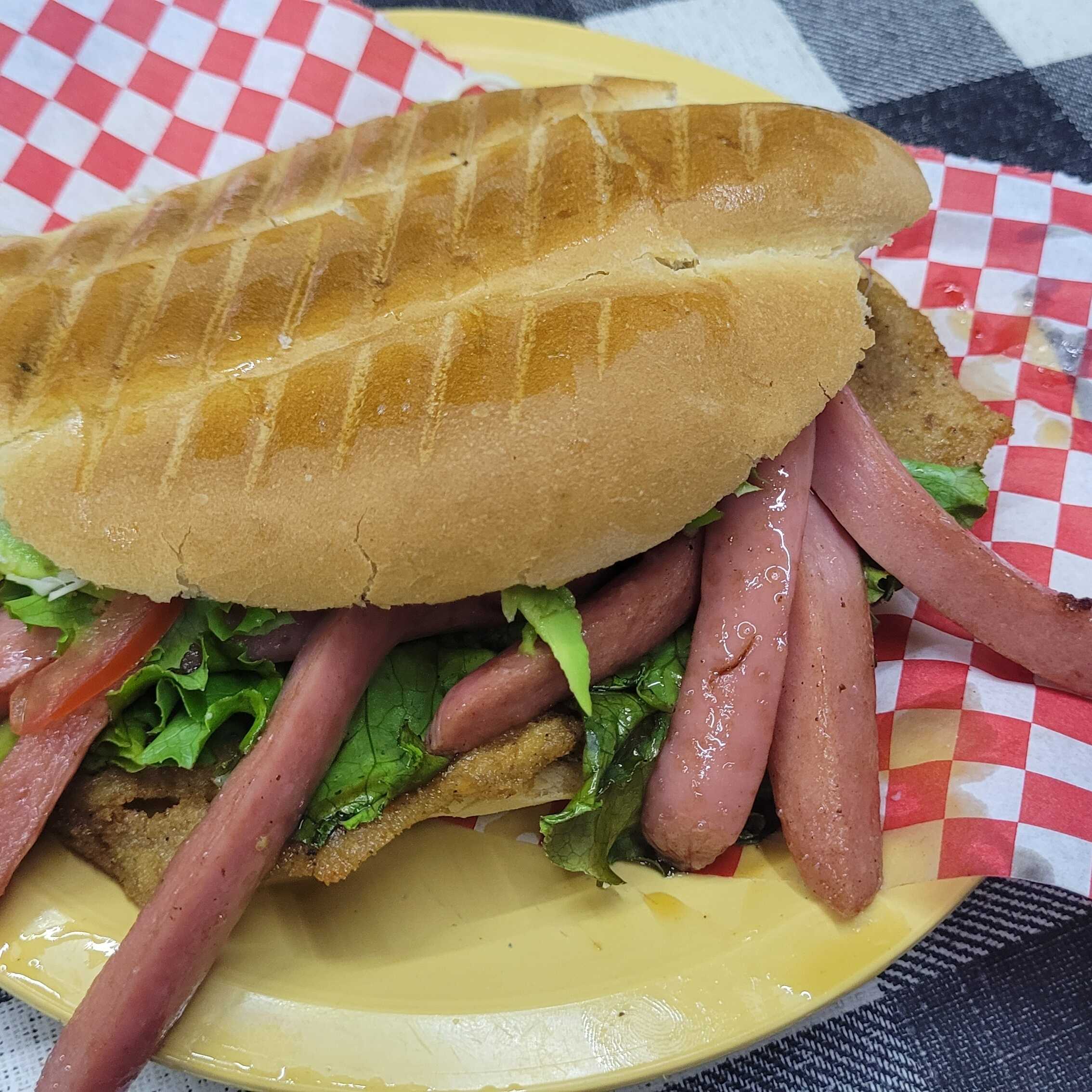 TORTA MEDIANA DE SALCHICHA