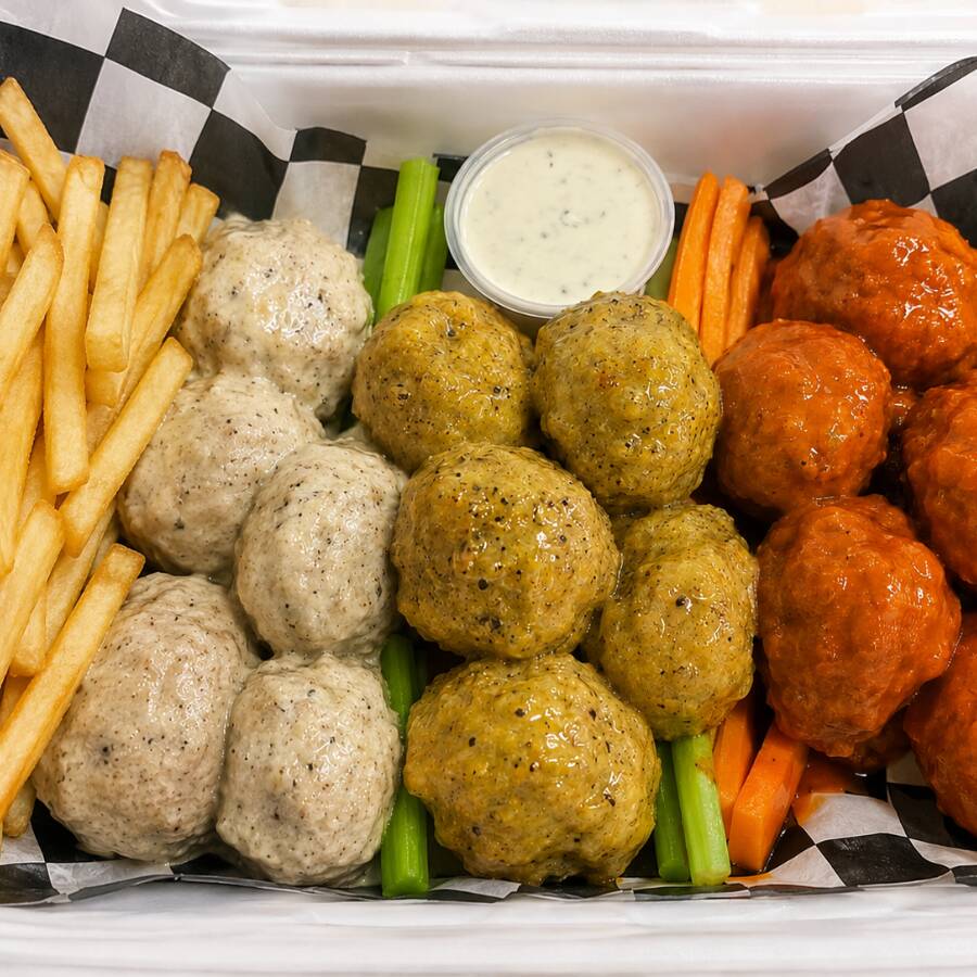COMBO 15 PIEZAS + PAPAS FRITAS