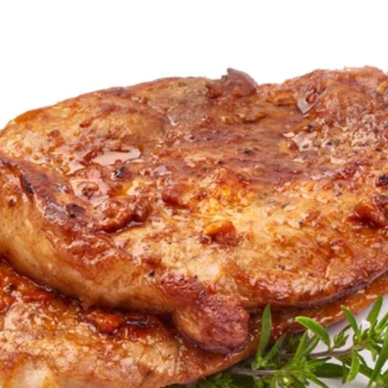 Bife de porco acebolado