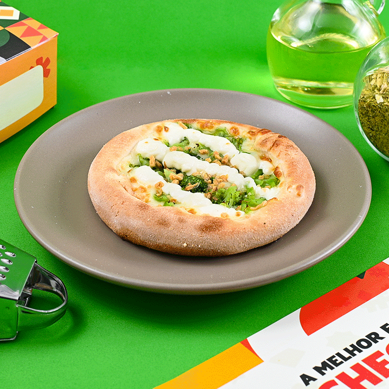 Recheio cremoso de brócolis fresco, realçado por alho frito crocante e um toque de requeijão cremoso. Uma combinação premium de sabores delicados e irresistíveis, envoltos em uma massa leve e crocante. Uma escolha perfeita para quem busca uma opção sofisticada e deliciosa. Peça agora e saboreie essa explosão de sabores!