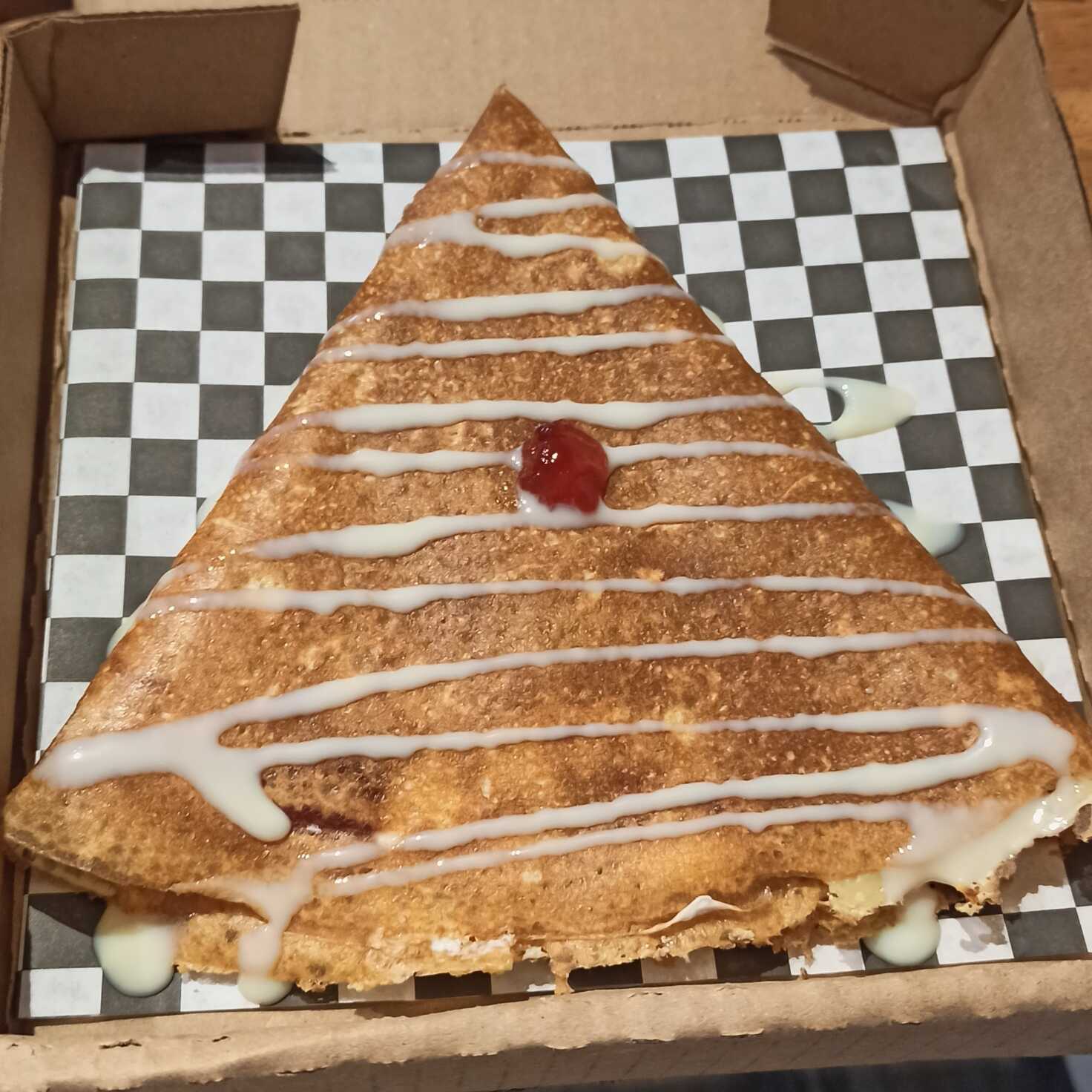 Crepa rellena con mermelada de Fresa