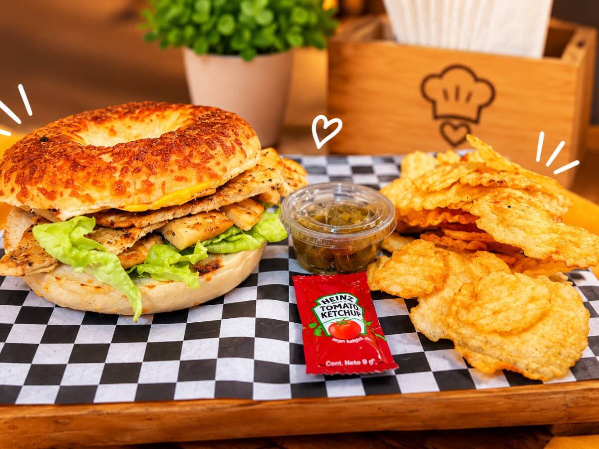 Con Dos Huevos