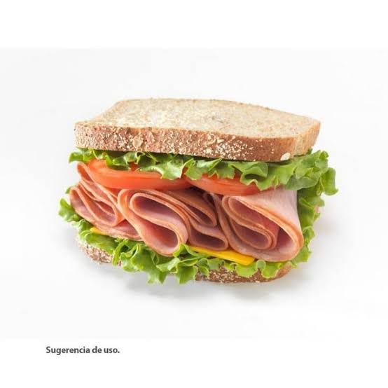 Club Sandwich con Papas Fritas
