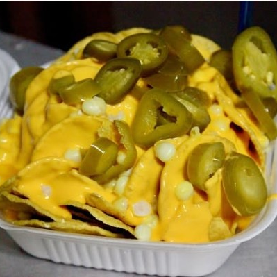 Nachos, 2 Banderillas y 1 Refresco 500 Ml