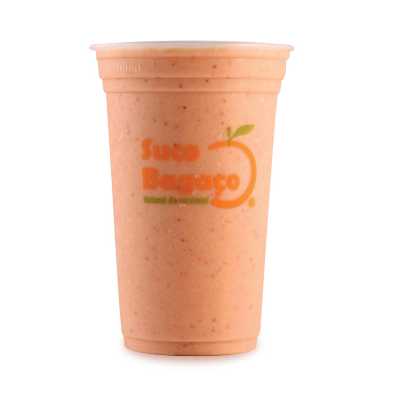 Maracujá, morango, leite integral, leite condensado e açúcar