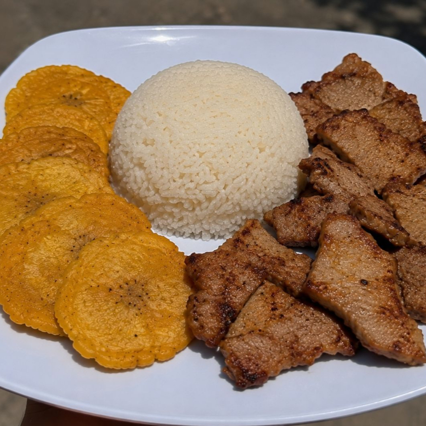 Desayuno con Pulpa de Cerdo Asada