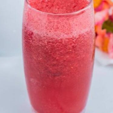 Framboesa, limão, amora, morango e gengibr