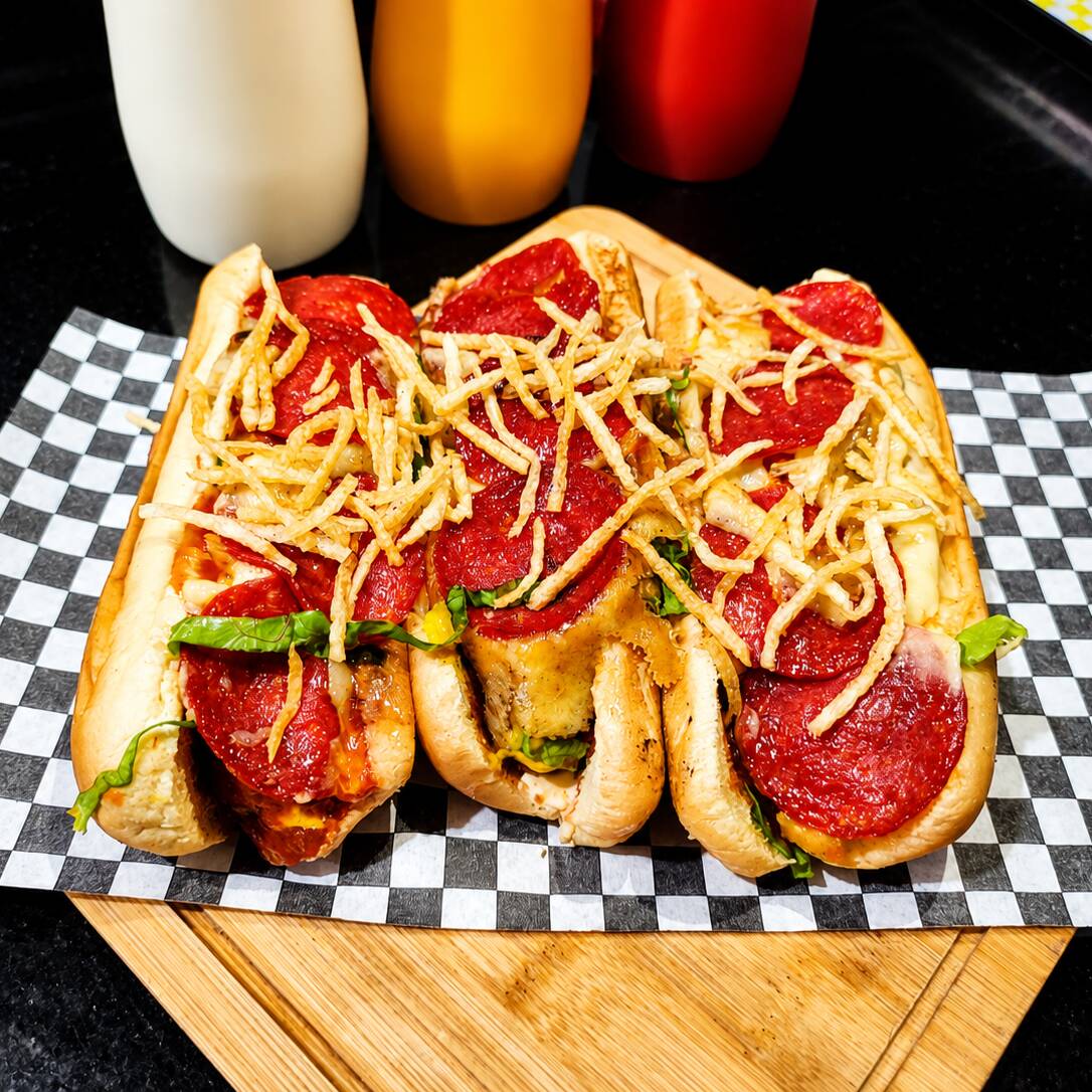 Combo 3 Hot Dogs Pizza