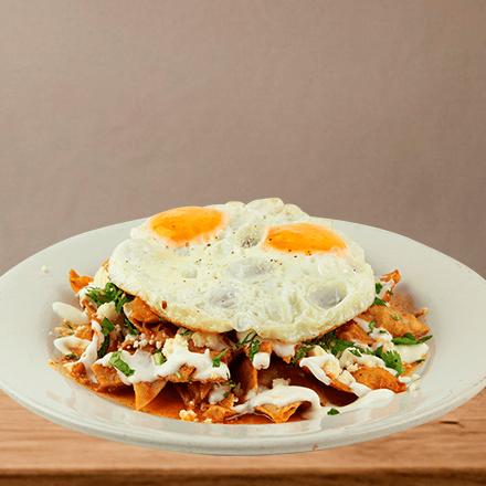 Huevos Estrellados en Chilaquiles