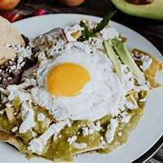 CHILAQUILES CON HUEVOS