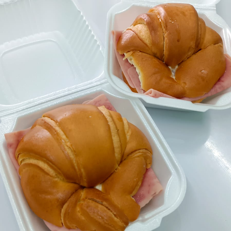 Cuernito de Jamón