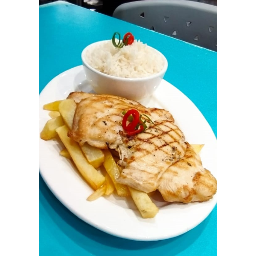 Filete de Pollo con Papas Fritas