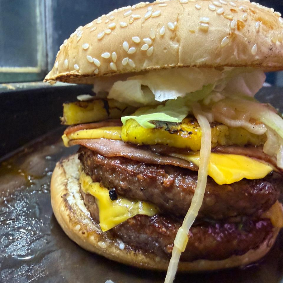 HAMBURGUESA DOBLE CARNE DE RES HAWAIANA
