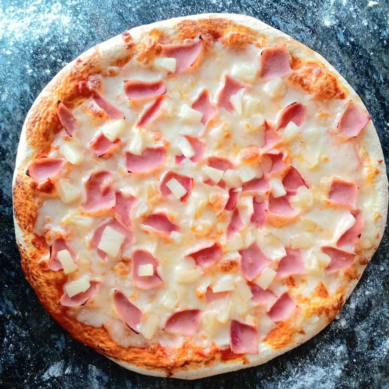 Pizza Hawaiana