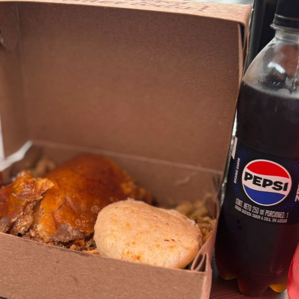 Lechona de 500 Gramos más Bebida