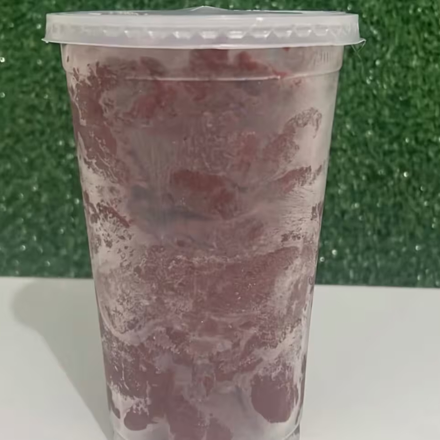 Um copão para quem ama açaí de verdade! São 750 ml de açaí puro, cremoso e geladinho, feito na medida certa para matar qualquer vontade. Sabor intenso, textura perfeita e frescor que conquista!
