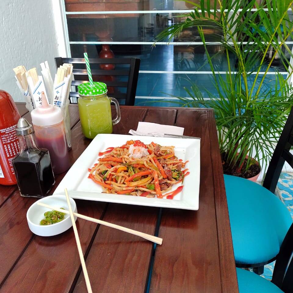 YAKIUDON ESPECIAL