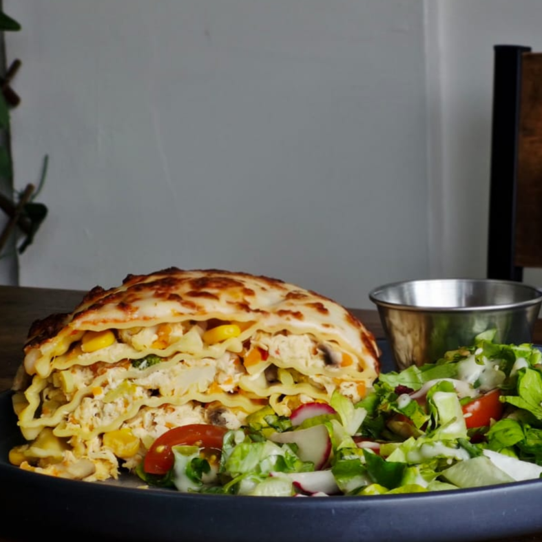 Lasaña De Pollo En Salsa Blanca