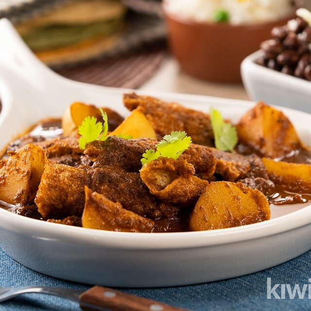 CHICHARRÓN EN SALSA PASILLA 1/2 LITRO
