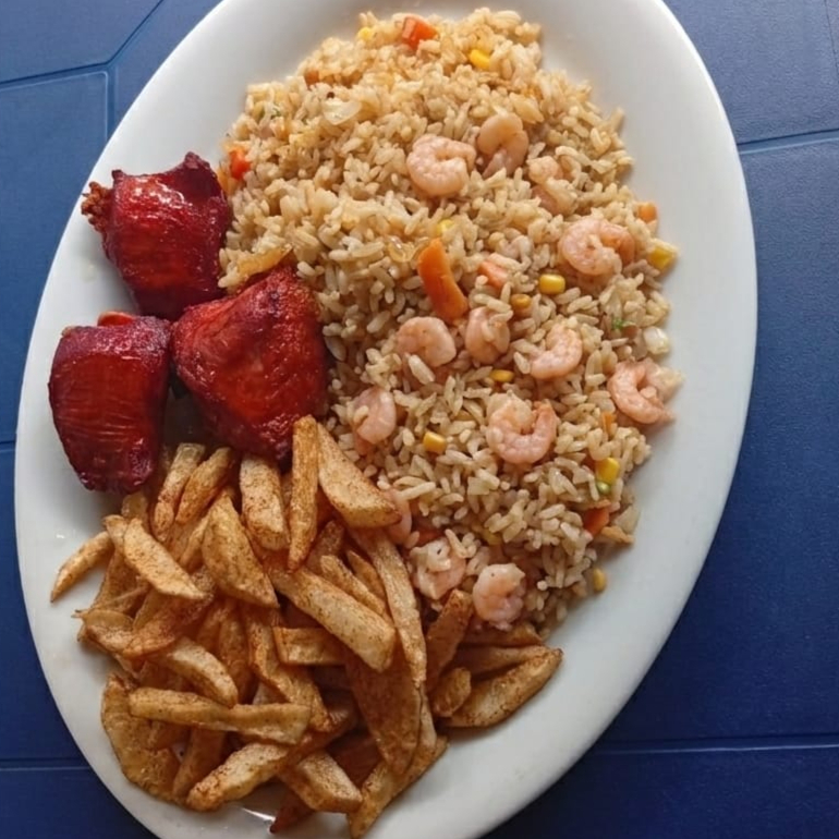 Combo Arroz Chino + Costilla Ahumada + Papas