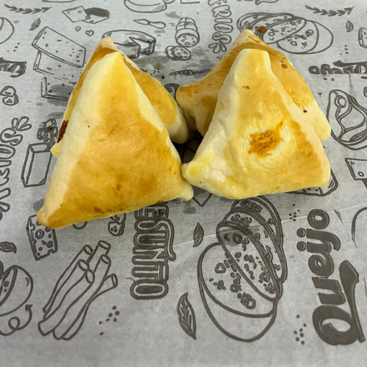 mini esfiha carne e frango