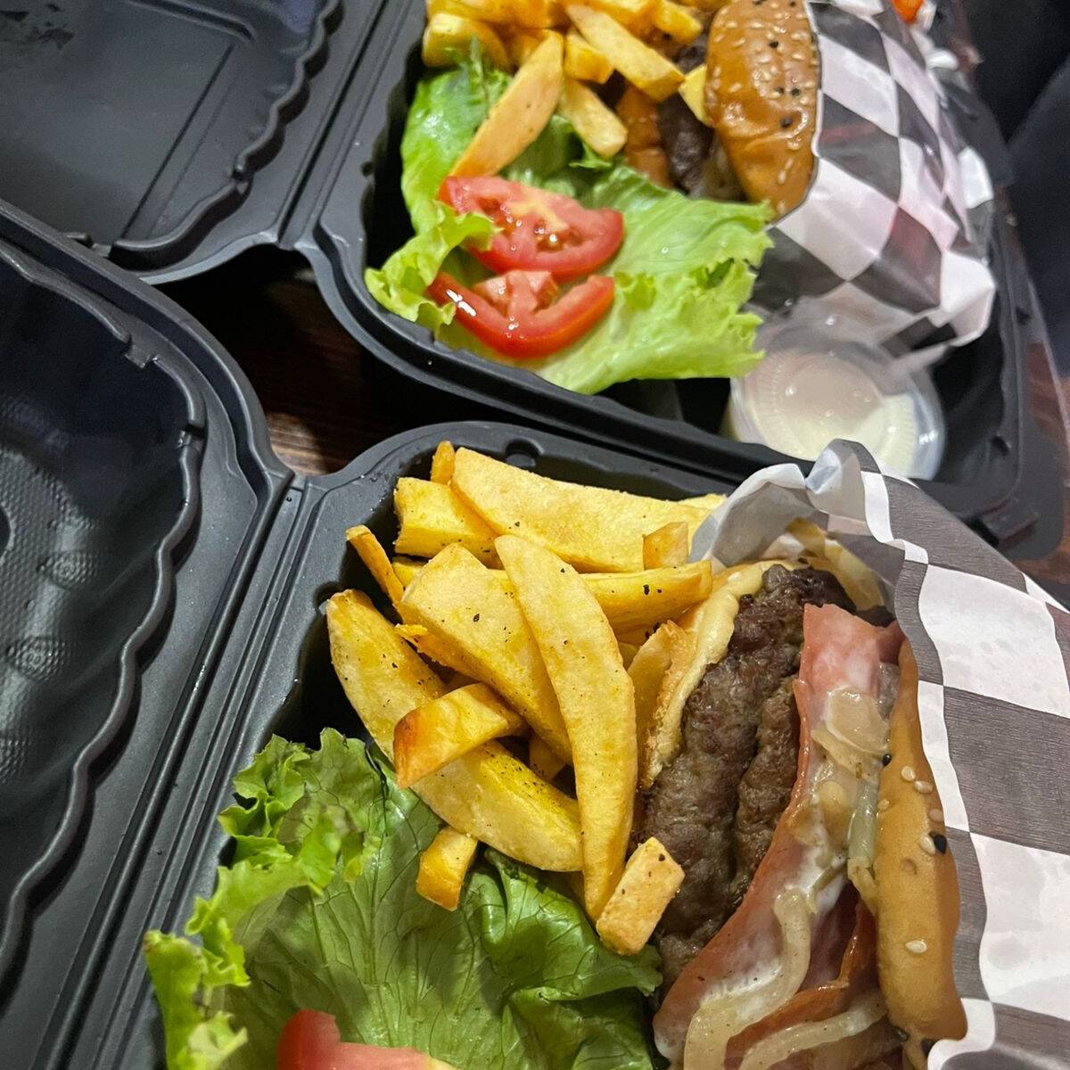 COMBO 3 2Hamburguesas Doble Carne +Papas +refresco