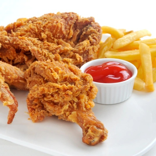 Alitas con Papas Fritas