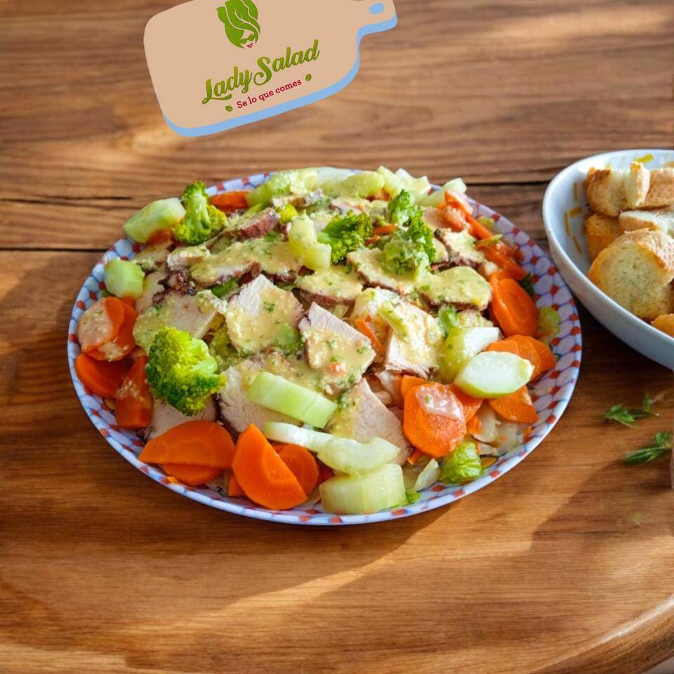 Ensalada Cesar con Pollo