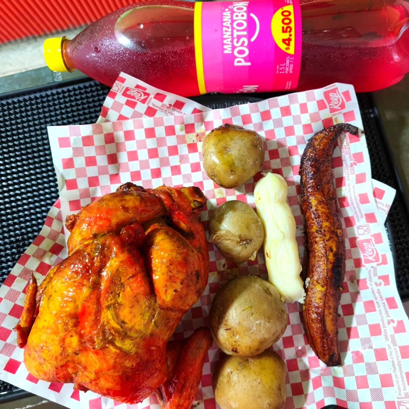 Combo de pollo asado para 4 personas