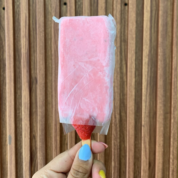 Paleta Fresa de Leche