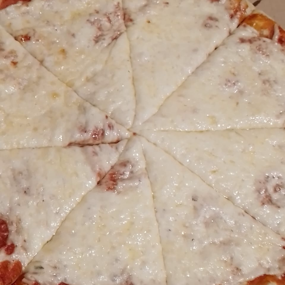 Pizza de Dos Quesos (mozzarella y Monterrey)