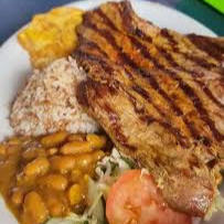 Bandeja de Chuleta asada de cerdo