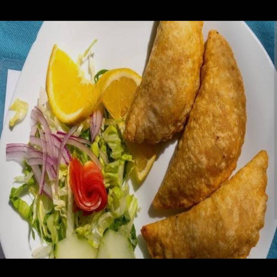 Empanadas rellenas de camaron
