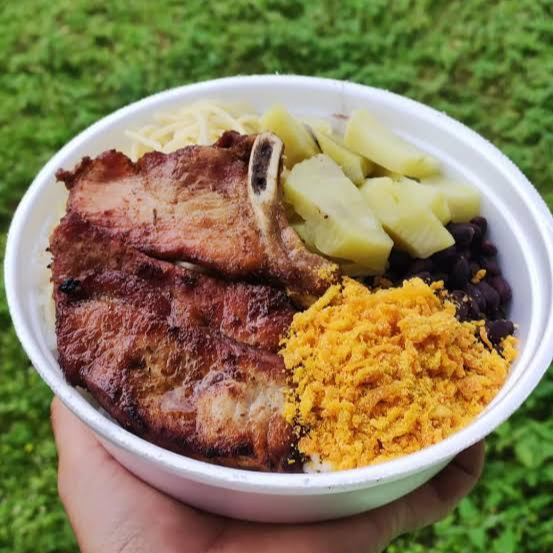 FEIJÃO ,MACARRÃO, SALADA, FAROFA+PROTEÍNA