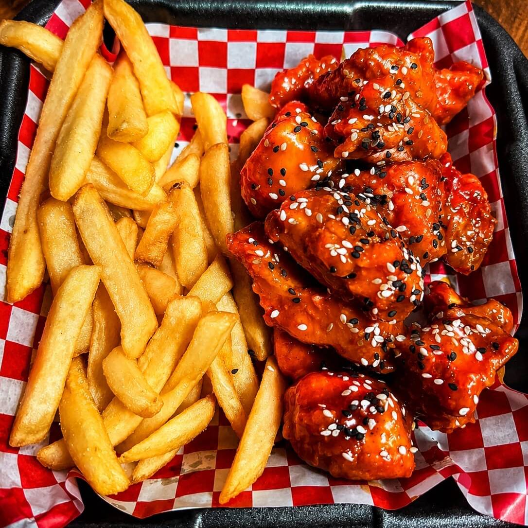 Boneless Fuego (300g)+Papas+Ranch
