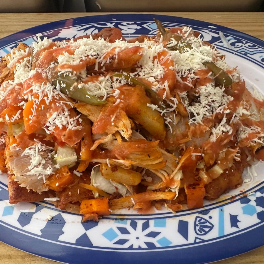 Orden de 4 Enchiladas con Pierna Adobada