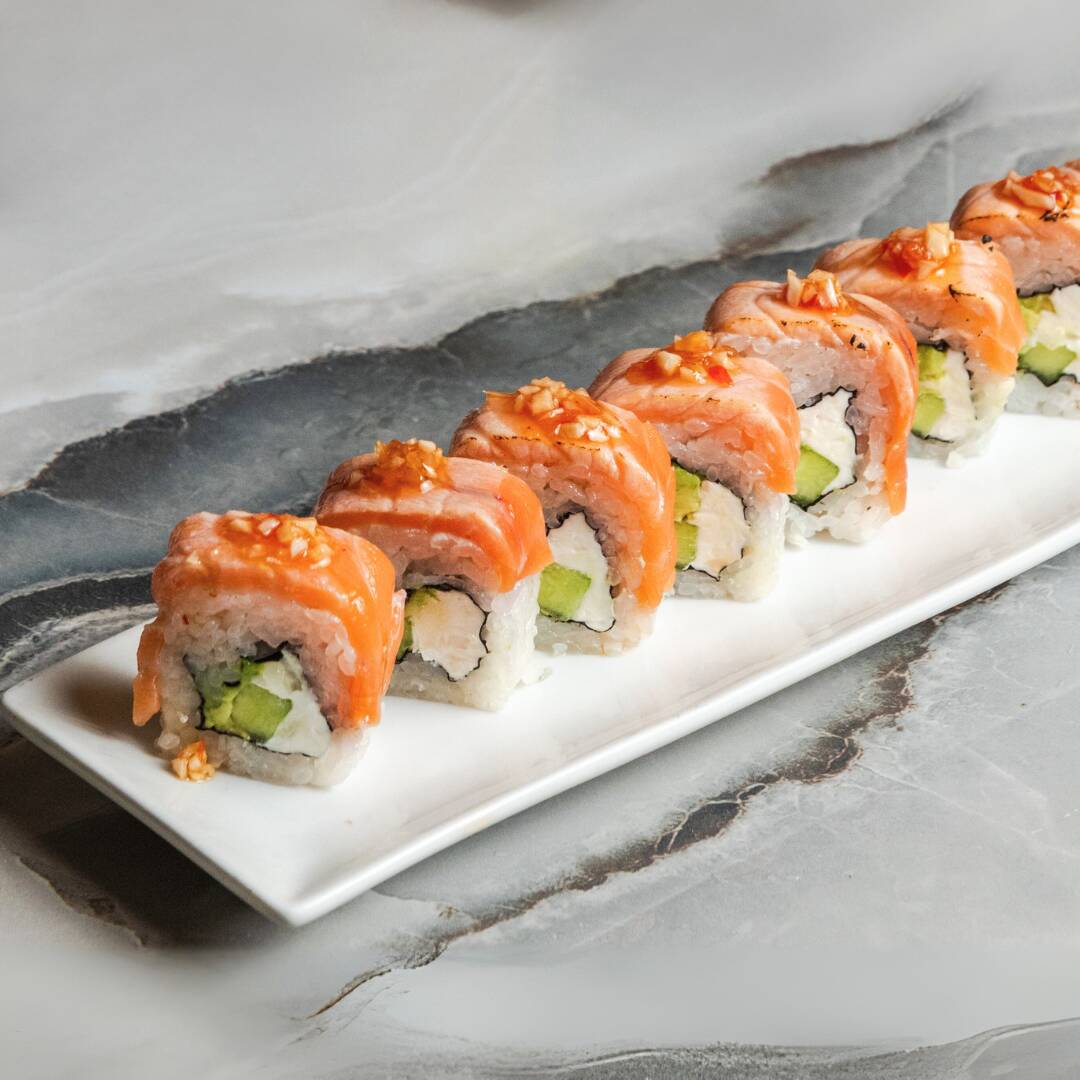 Sake Alsake Maki (10 Pzs.)
