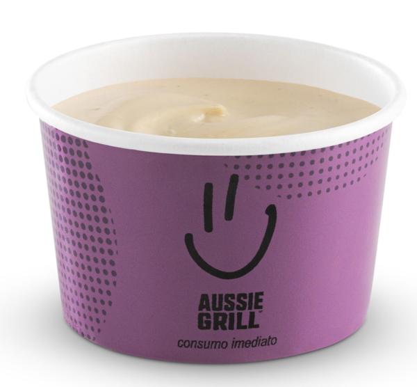 Maionese cremosa com toque de manjericão, vinagre balsâmico e especiarias.