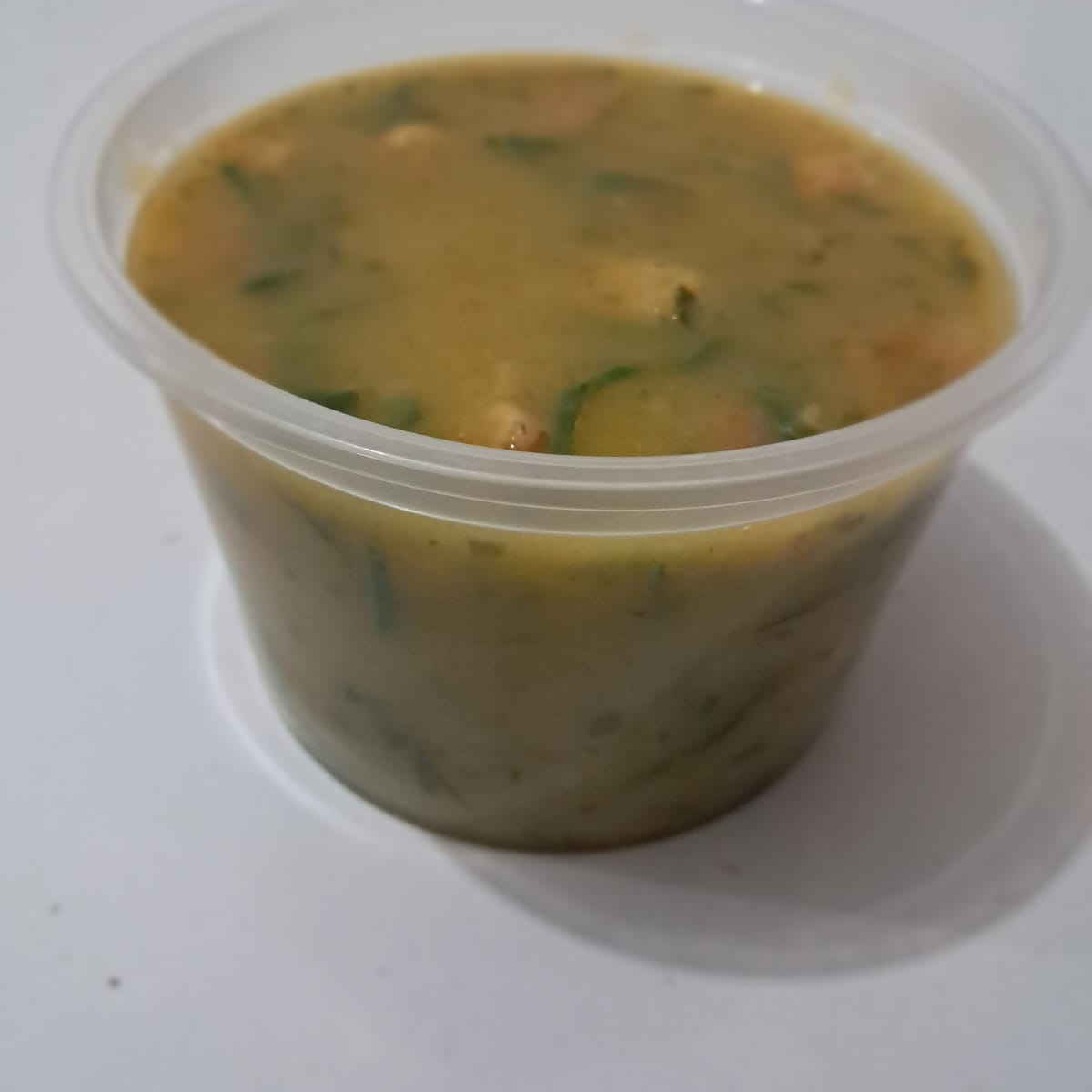 Caldo verde- Feito com batata, couve fatiada fina, bacon e linguiça. Perfeito pra aquecer os dias frios