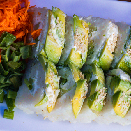 Avocado roll + Refresco