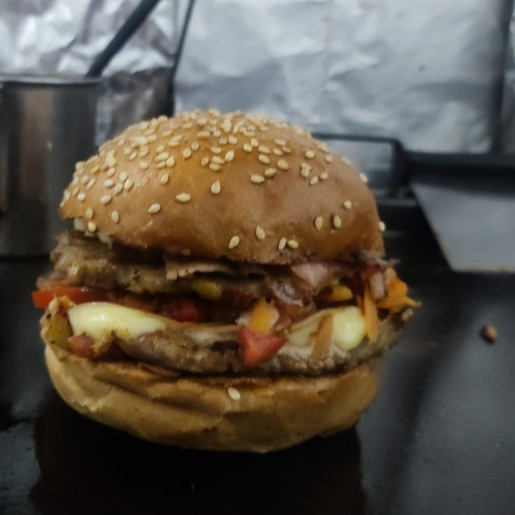 HAMBURGUESA DOBLE TOCINO
